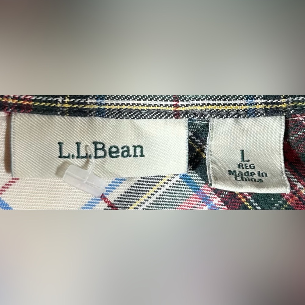 L.L Bean Women’s Size L  Red Green Scotch Plaid Flannel Pockets NightGown - Picture 2 of 3